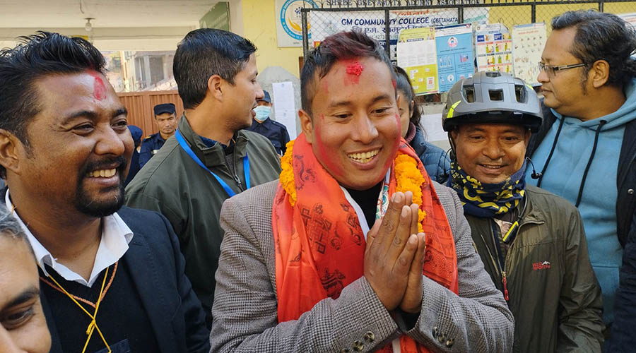 हाम्रो नेपाली पार्टीले नवनियुक्त मन्त्री बज्रचार्यलाइ कारबाही गर्ने