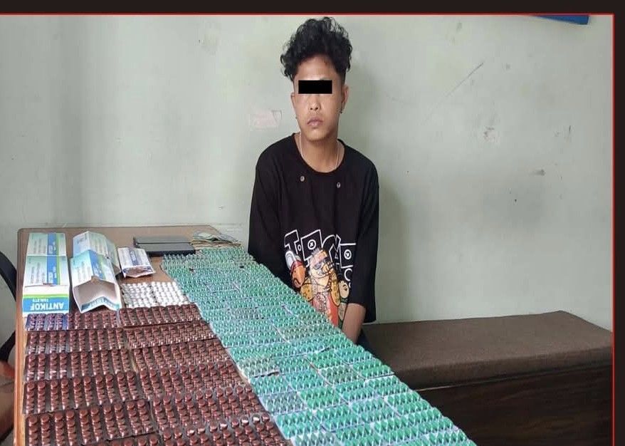 उर्लाबारीमा प्रतिबन्धित औषधीसहित एक युवक पक्राउ