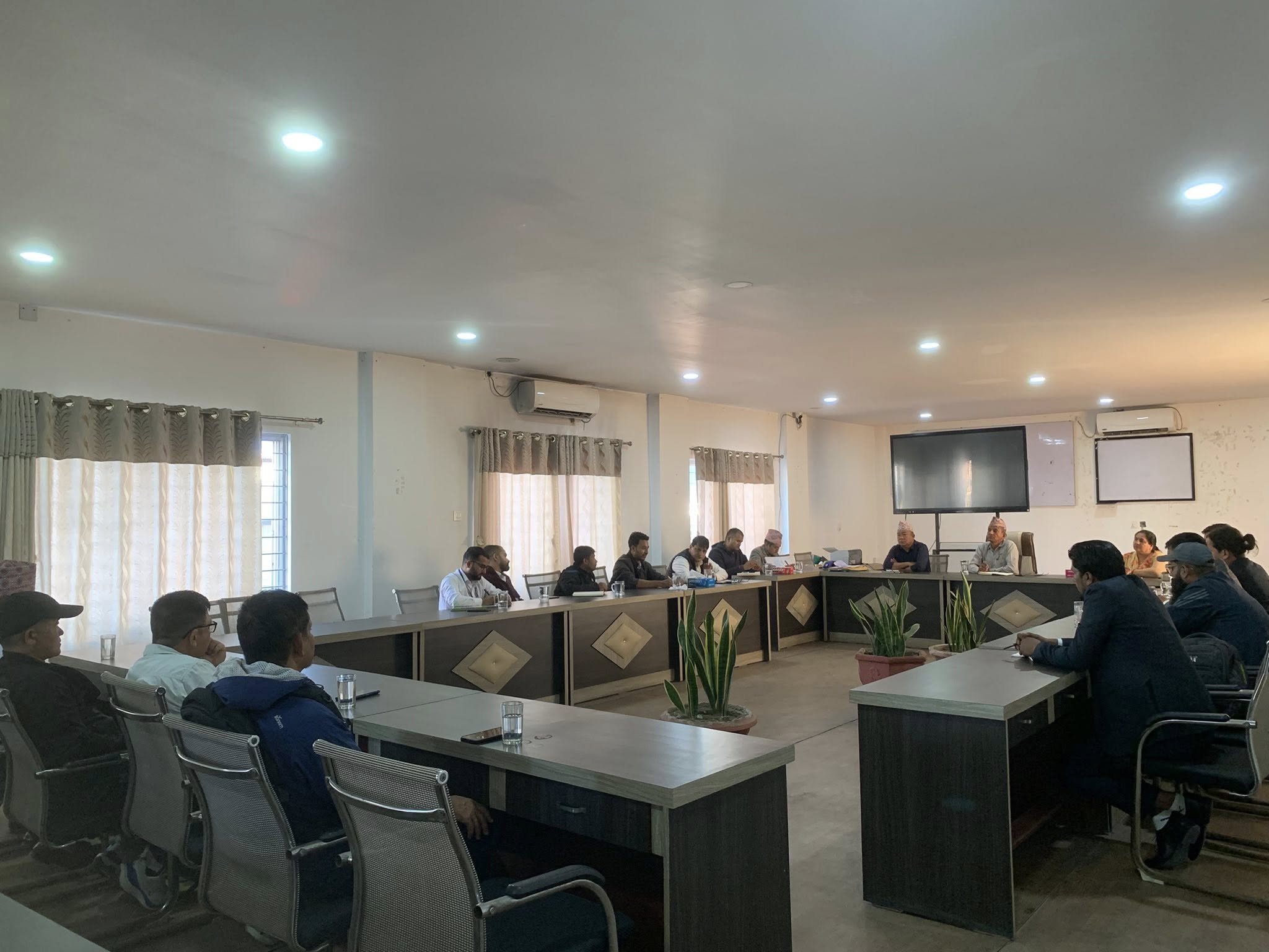 उर्लाबारीमा तीन स्थानीय तहबीच सीमा तथा जग्गा–अभिलेख सम्बन्धी समन्वय बैठक सम्पन्न