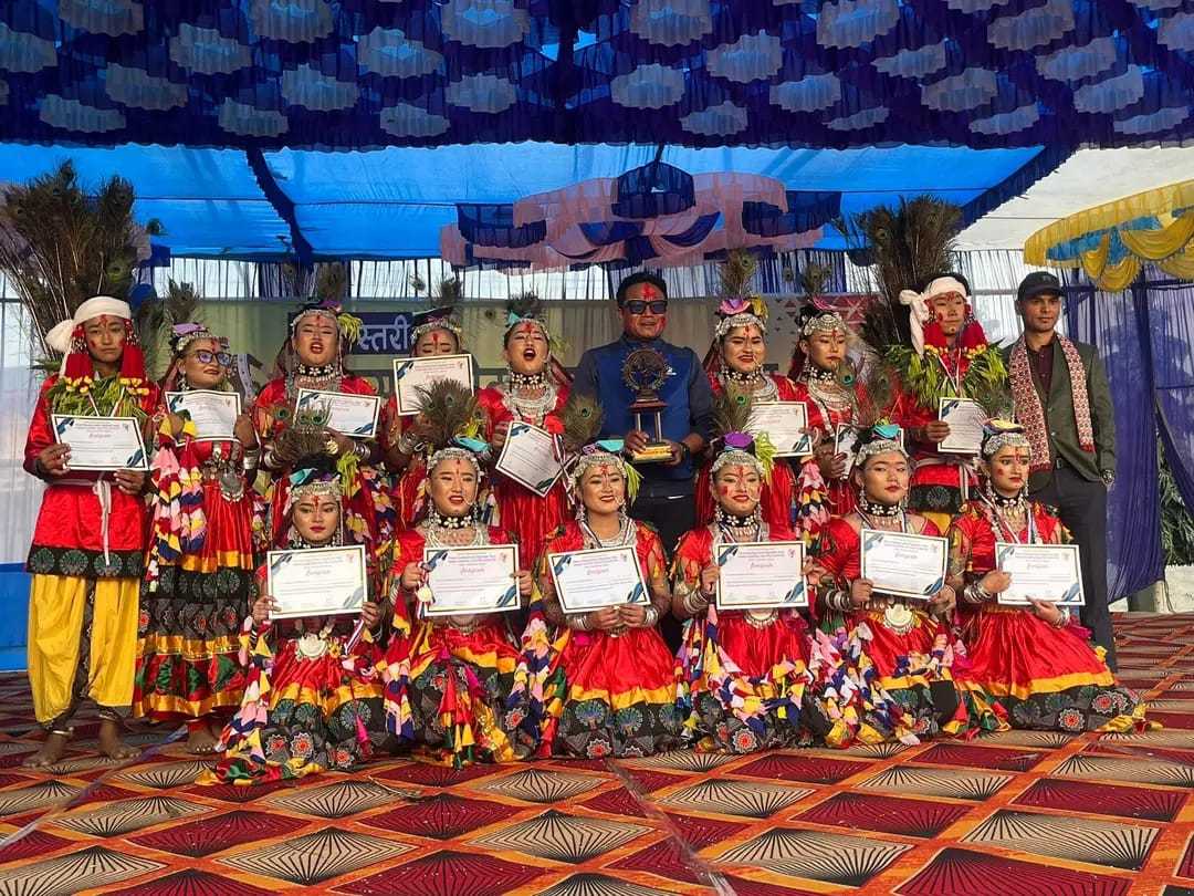 पथरी शनिश्चरे प्याब्सन नगरस्तरिय लोकनृत्य प्रतियोगितामा मोरङ मेरिगोल्ड र एभरेस्ट इङ्लिसको उत्कृष्ट प्रदर्शन