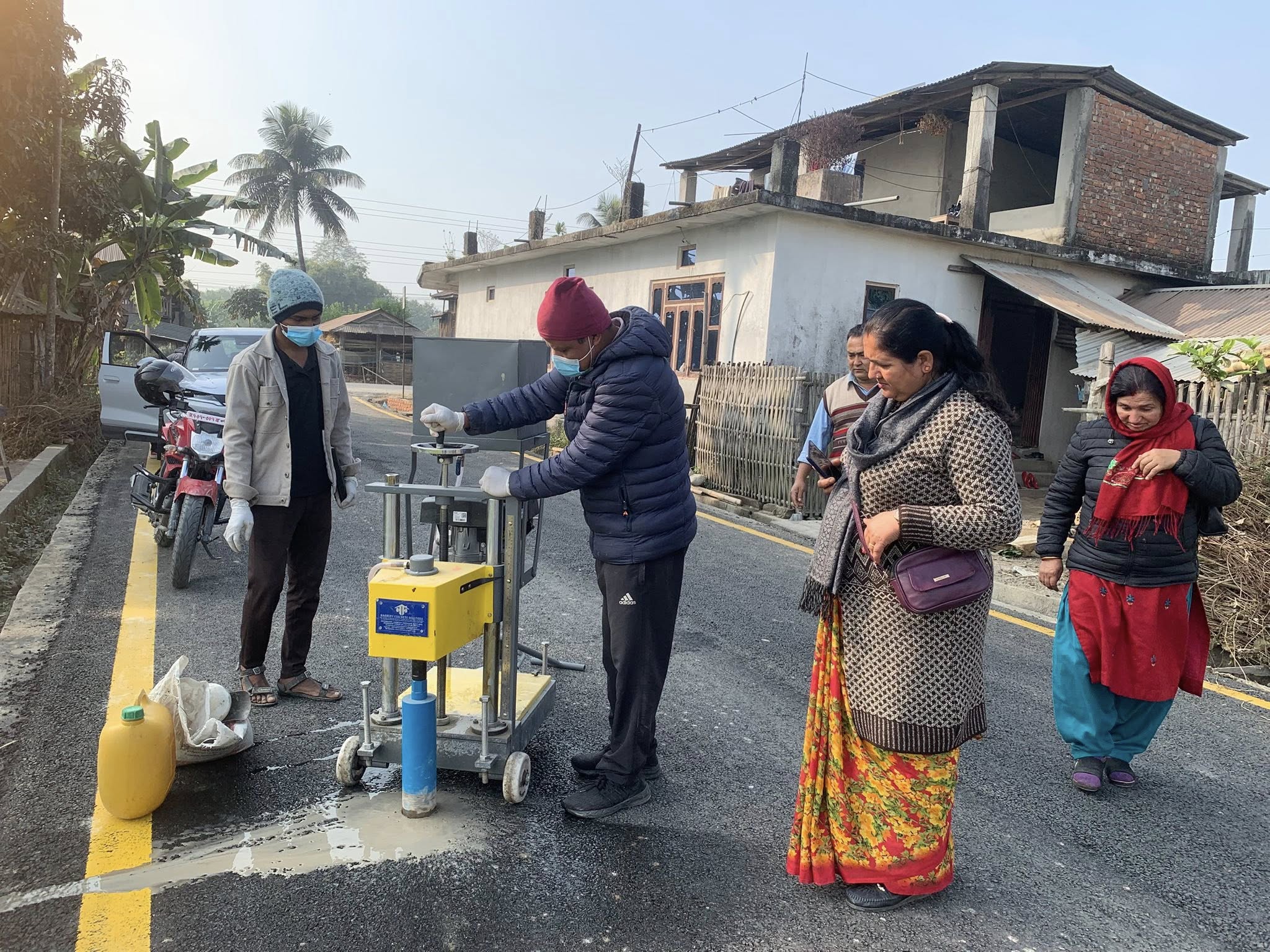 सडक कालोपत्रे आयोजनाको स्थलगत अनुगमन तथा गुणस्तर परीक्षण