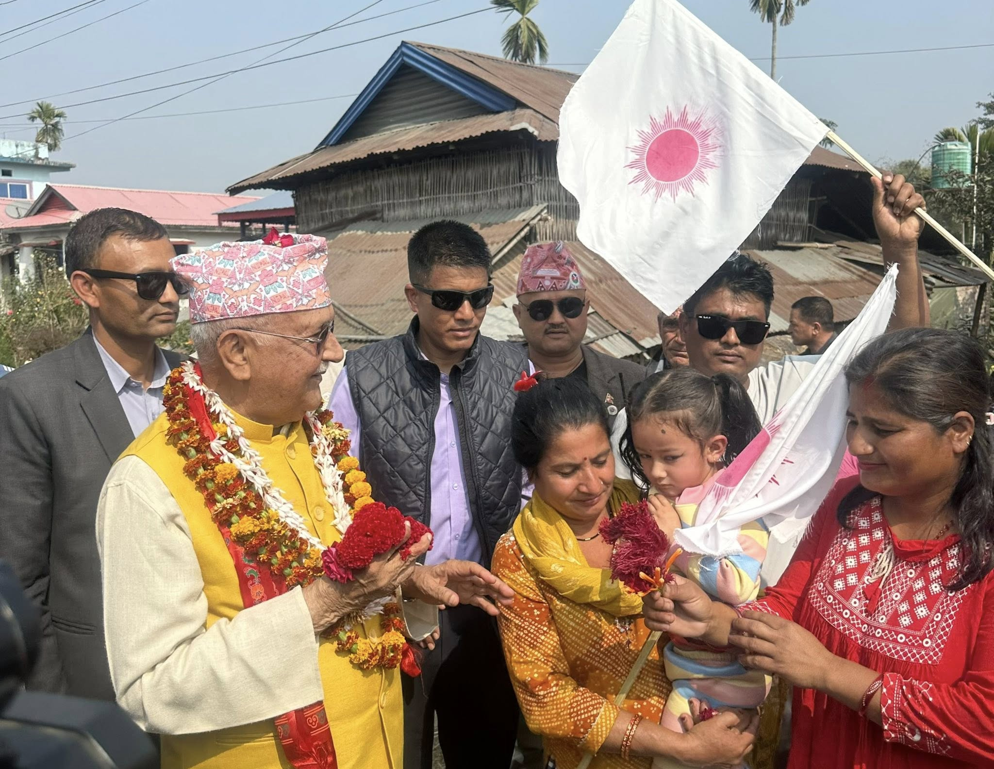 केपी शर्मा ओली आज चुनावी घरदैलो र मतदाता भेटघाटमा व्यस्त