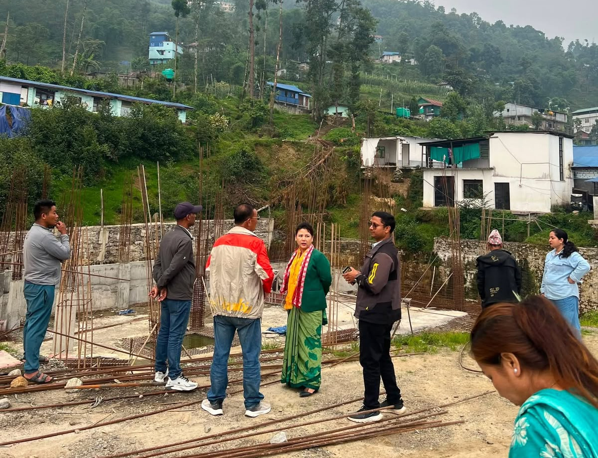 ताप्लेजुङ अस्पताल भवन: गुणस्तर र समयमै सम्पन्न गर्न राज्यमन्त्रीको निर्देशन
